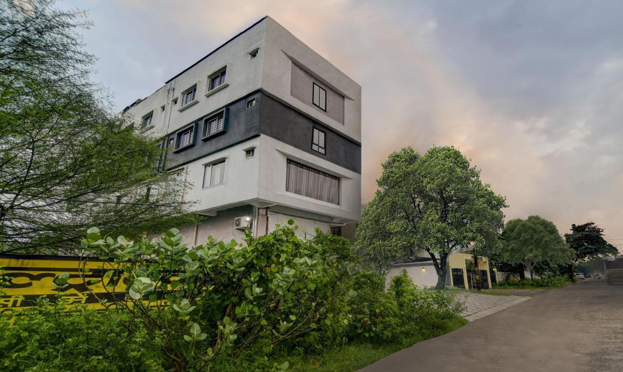 Hotel Signature Planet Indore Exterior photo