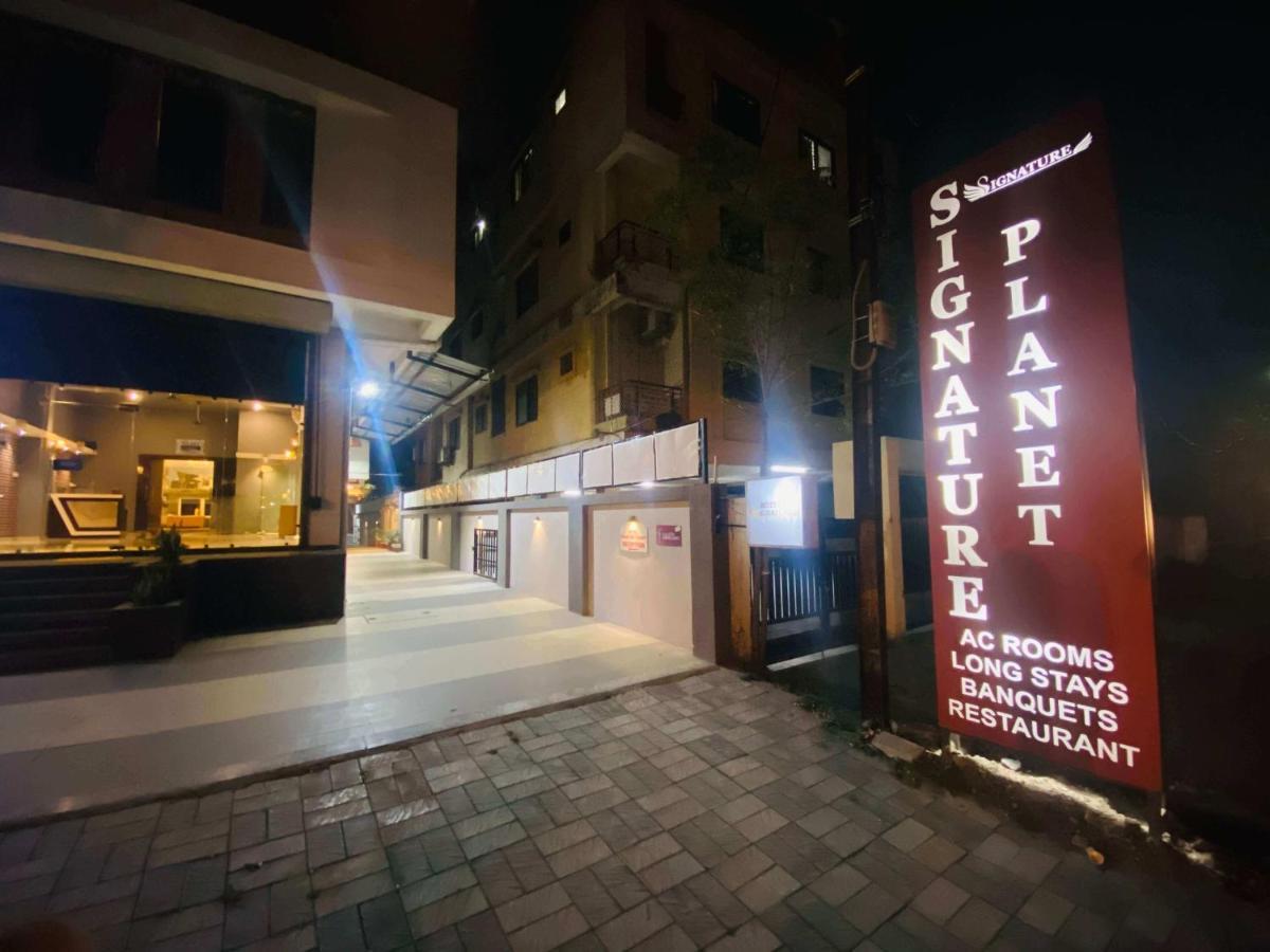 Hotel Signature Planet Indore Exterior photo