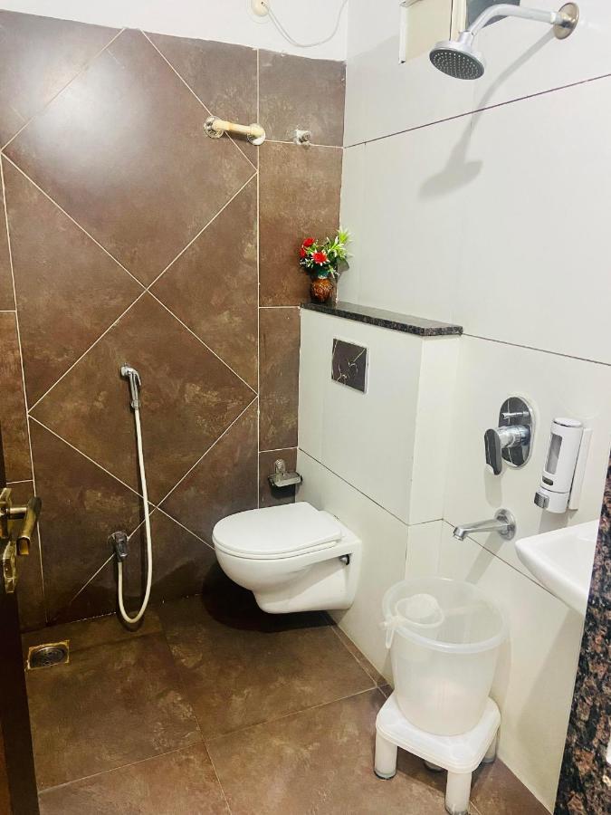 Hotel Signature Planet Indore Exterior photo