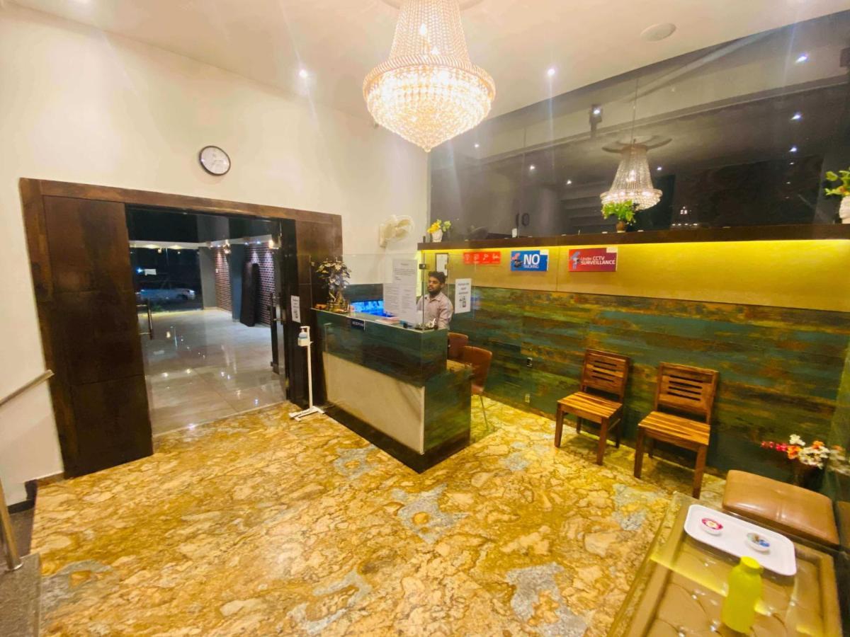 Hotel Signature Planet Indore Exterior photo