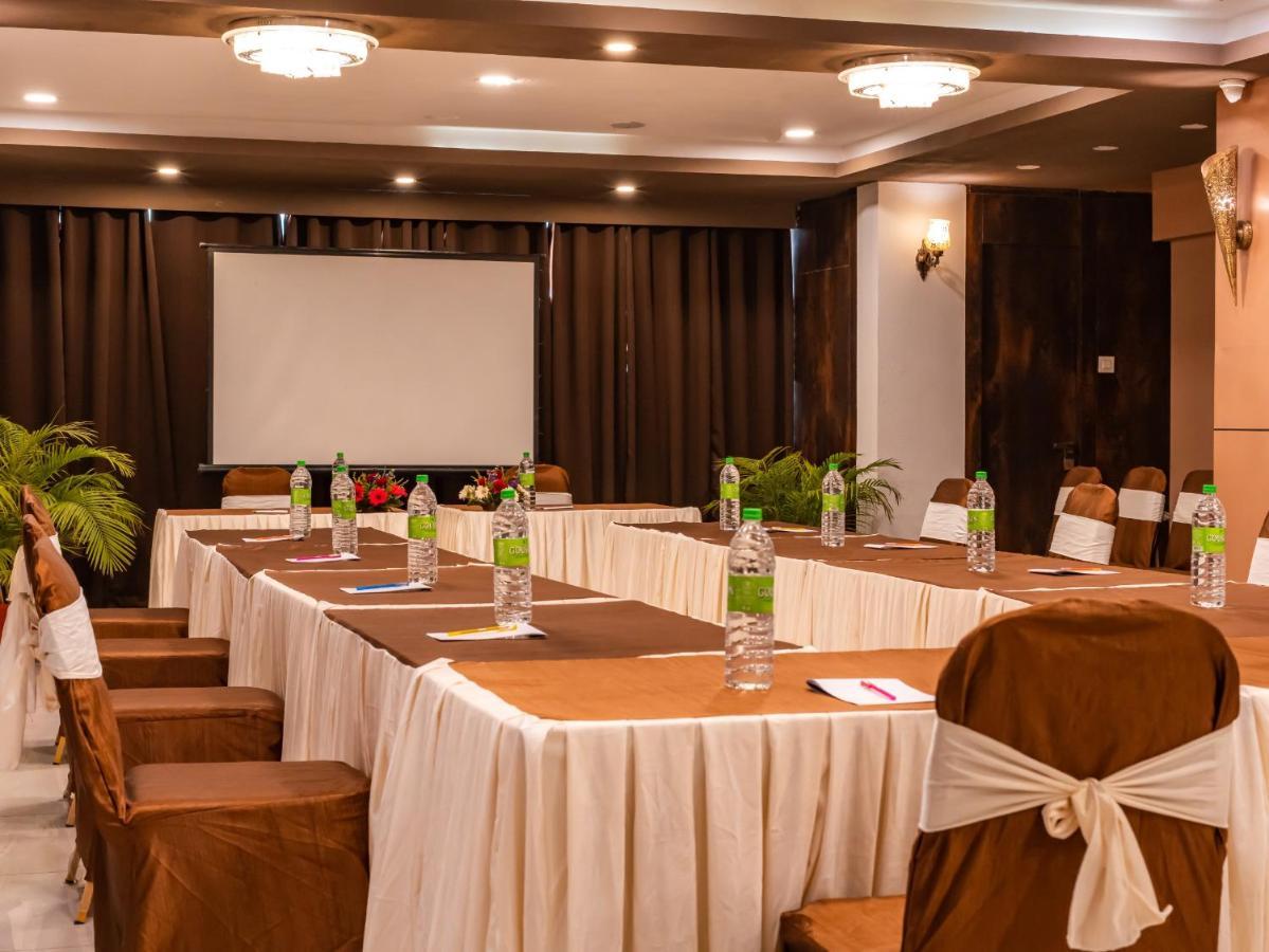 Hotel Signature Planet Indore Exterior photo