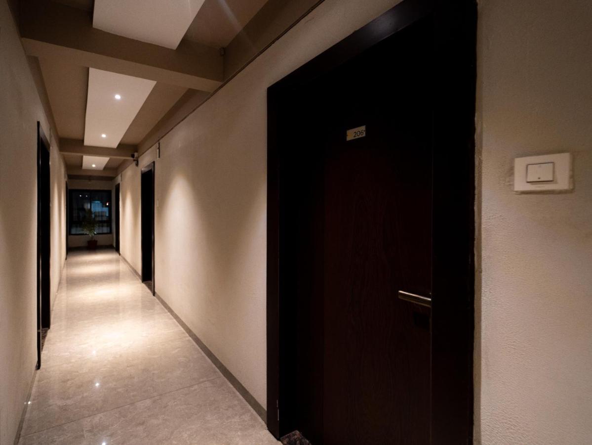 Hotel Signature Planet Indore Exterior photo