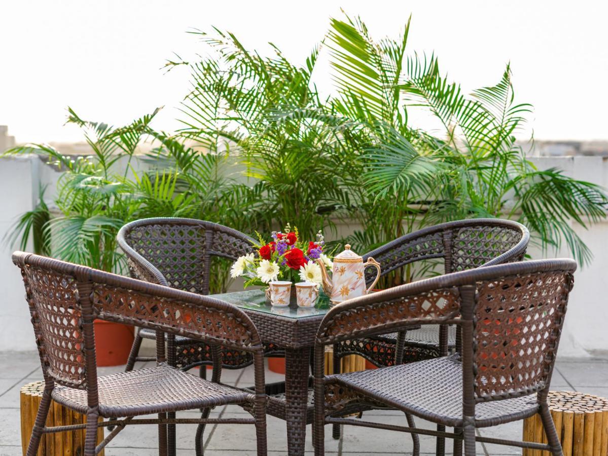 Hotel Signature Planet Indore Exterior photo